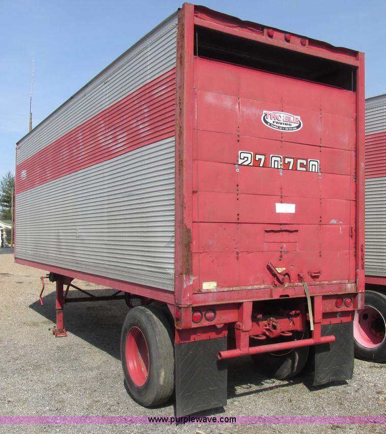 image for item E7182 1977 Trailmobile van trailer