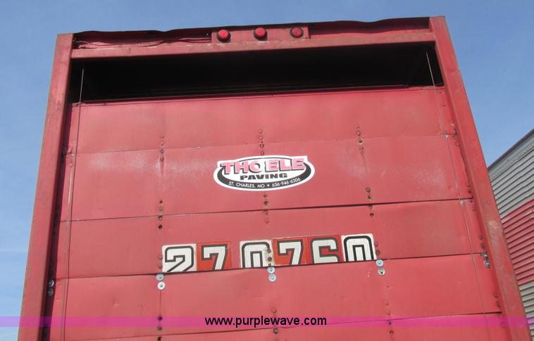 image for item E7182 1977 Trailmobile van trailer