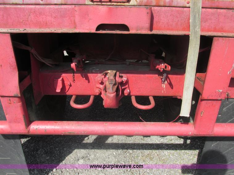 image for item E7182 1977 Trailmobile van trailer