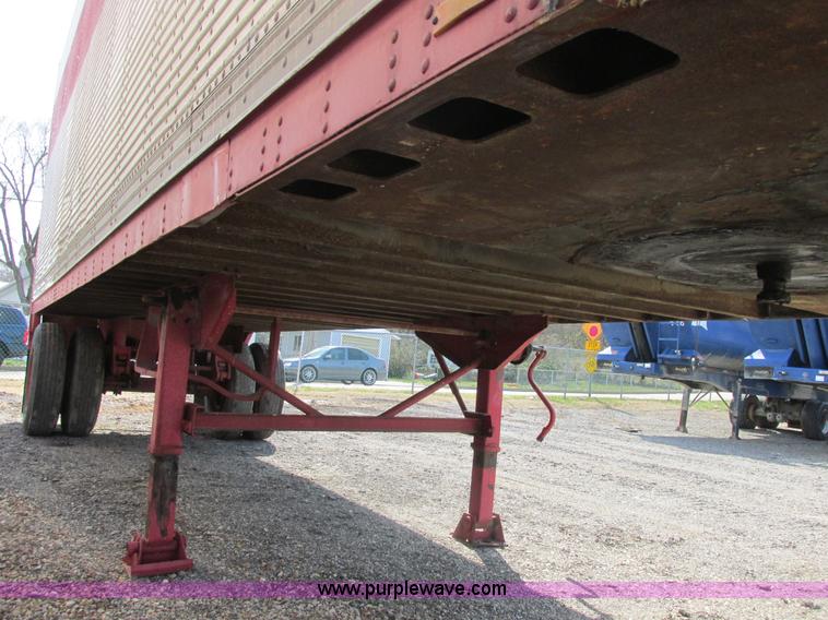 image for item E7182 1977 Trailmobile van trailer