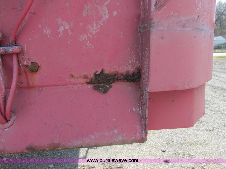 image for item E7182 1977 Trailmobile van trailer