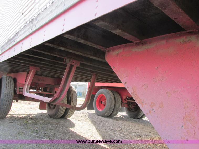 image for item E7183 1977 Trailmobile van trailer