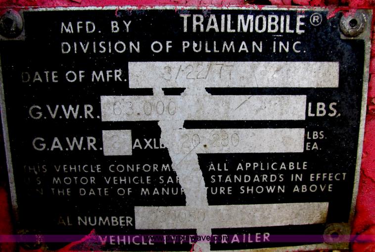 image for item E7183 1977 Trailmobile van trailer