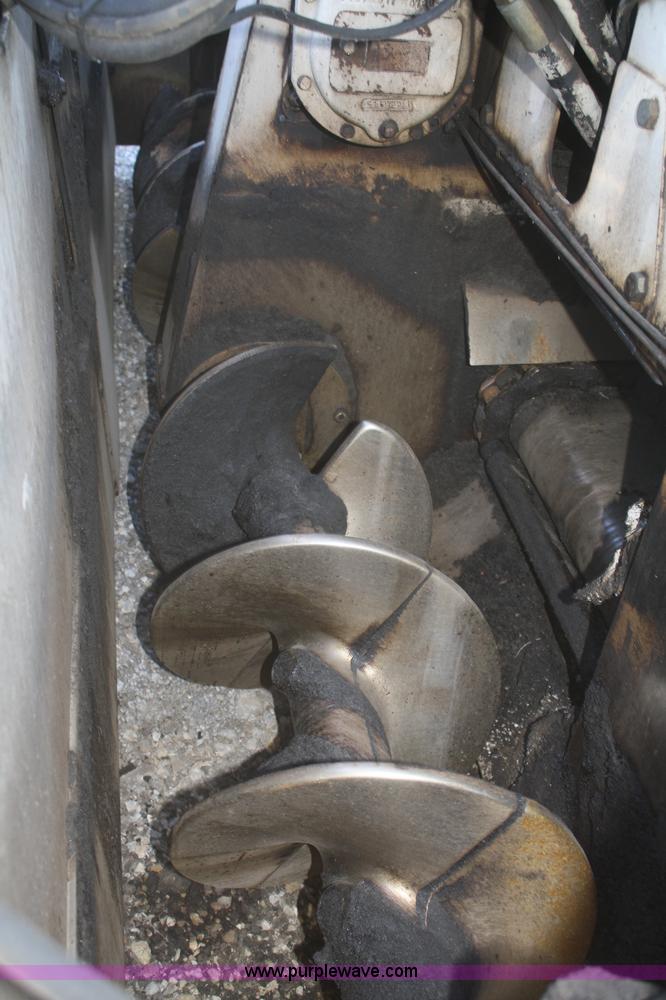 image for item F2546 Cedarapids CR461 Greyhound asphalt paver