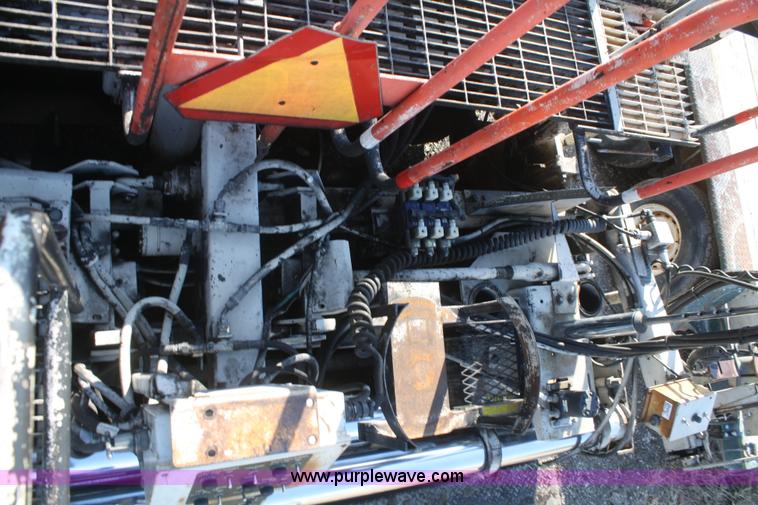 image for item F2546 Cedarapids CR461 Greyhound asphalt paver