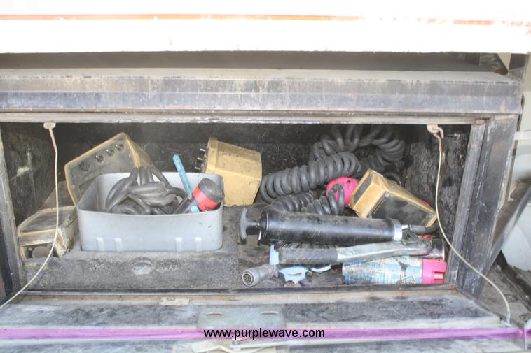 image for item F2546 Cedarapids CR461 Greyhound asphalt paver