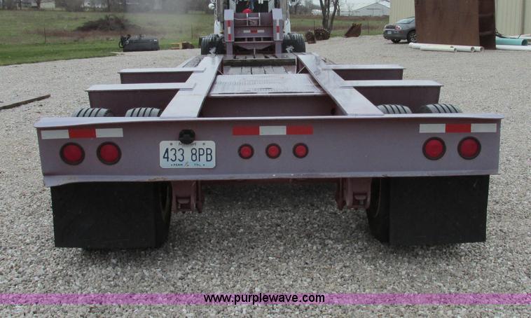 image for item F4779 1995 Fontaine TB50 50 ton detach triple axle lowboy trailer