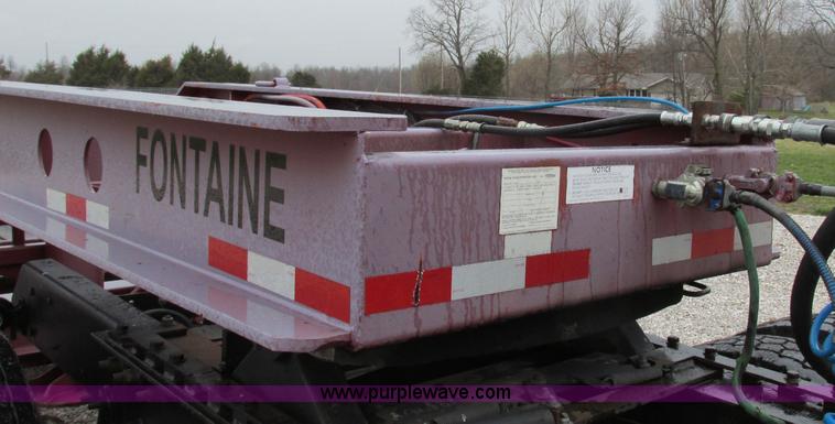 image for item F4779 1995 Fontaine TB50 50 ton detach triple axle lowboy trailer