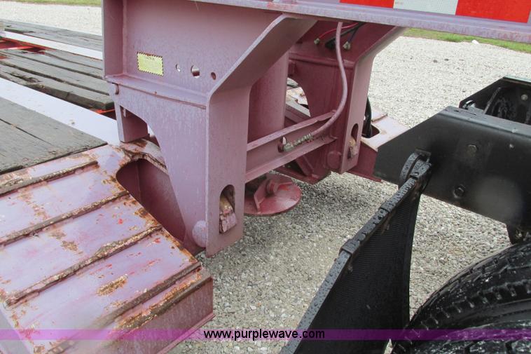 image for item F4779 1995 Fontaine TB50 50 ton detach triple axle lowboy trailer