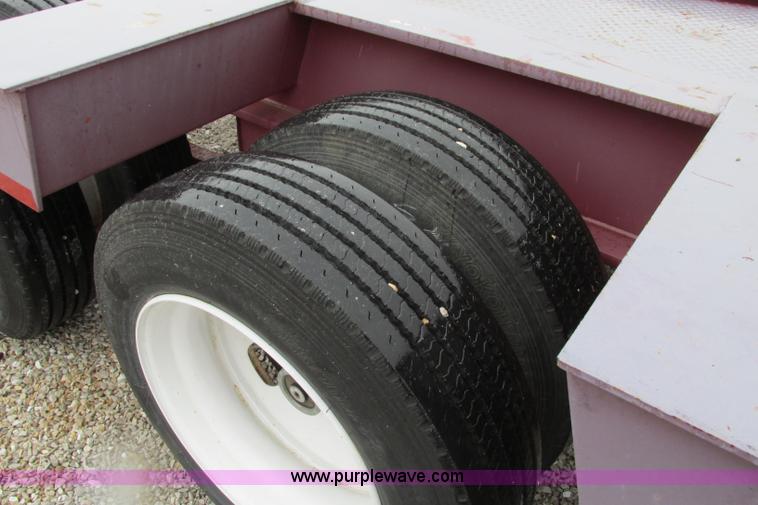 image for item F4779 1995 Fontaine TB50 50 ton detach triple axle lowboy trailer