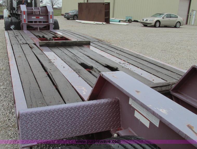 image for item F4779 1995 Fontaine TB50 50 ton detach triple axle lowboy trailer