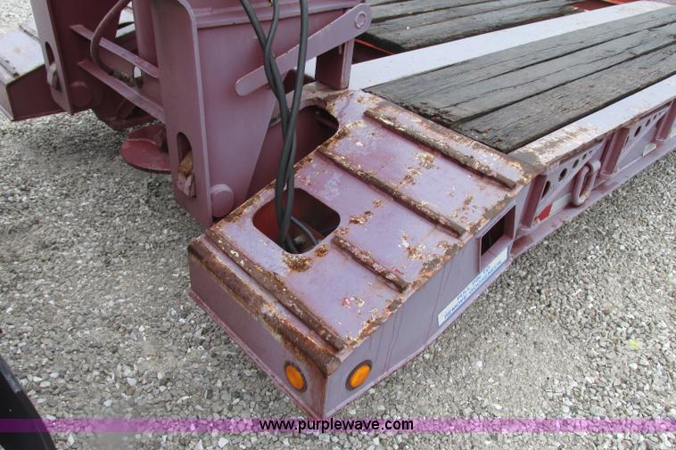 image for item F4779 1995 Fontaine TB50 50 ton detach triple axle lowboy trailer