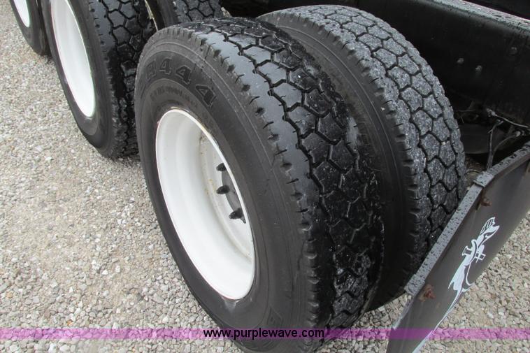 image for item F4780 1996 Mack CH613 triple axle semi truck