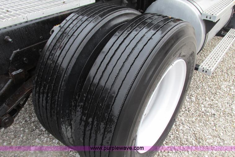 image for item F4780 1996 Mack CH613 triple axle semi truck