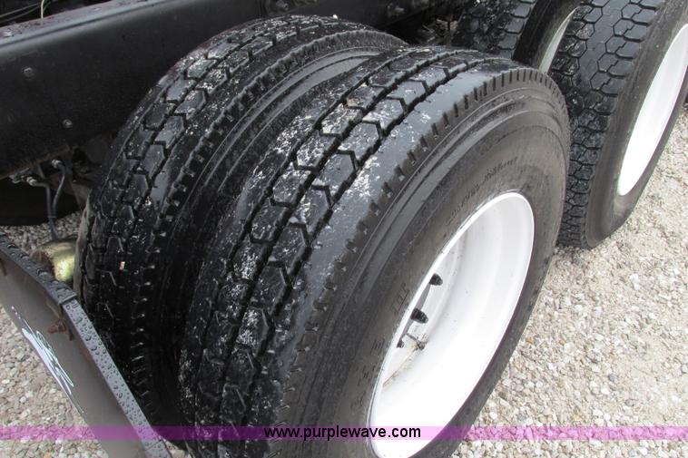 image for item F4780 1996 Mack CH613 triple axle semi truck