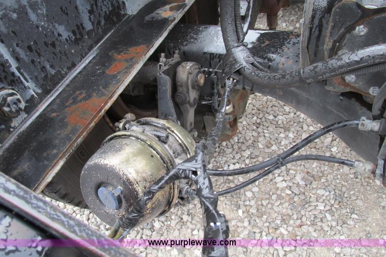 image for item F4780 1996 Mack CH613 triple axle semi truck