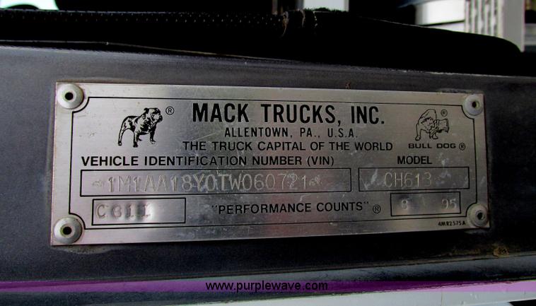 image for item F4780 1996 Mack CH613 triple axle semi truck