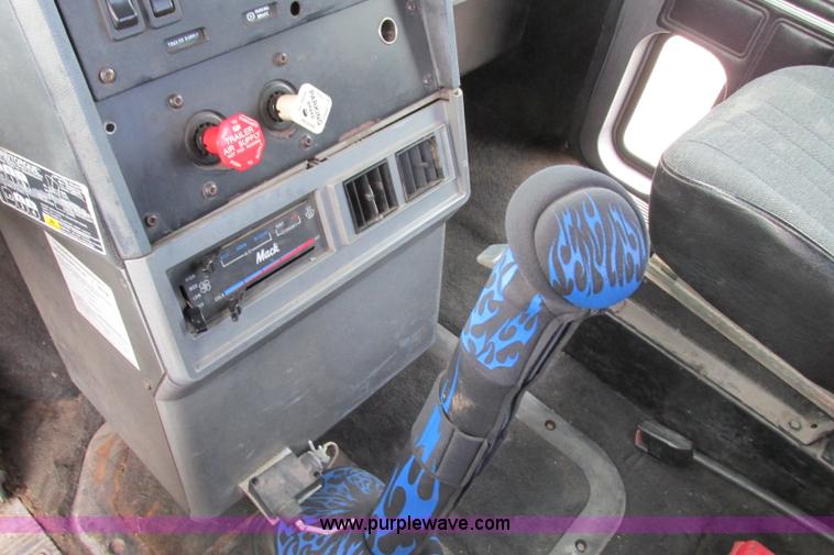 image for item F4780 1996 Mack CH613 triple axle semi truck