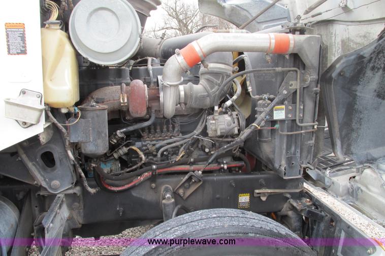 image for item F4780 1996 Mack CH613 triple axle semi truck