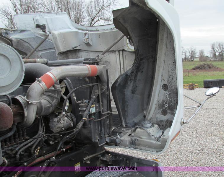 image for item F4780 1996 Mack CH613 triple axle semi truck