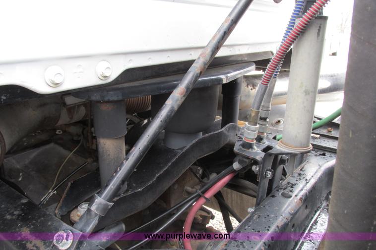 image for item F4780 1996 Mack CH613 triple axle semi truck