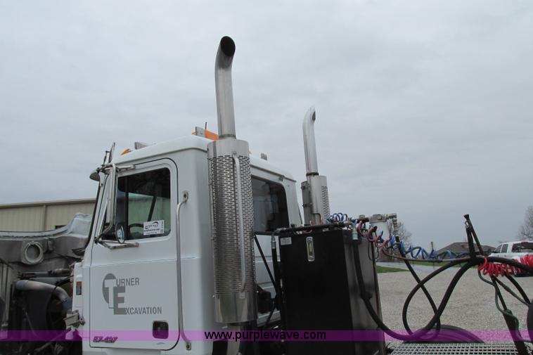 image for item F4780 1996 Mack CH613 triple axle semi truck