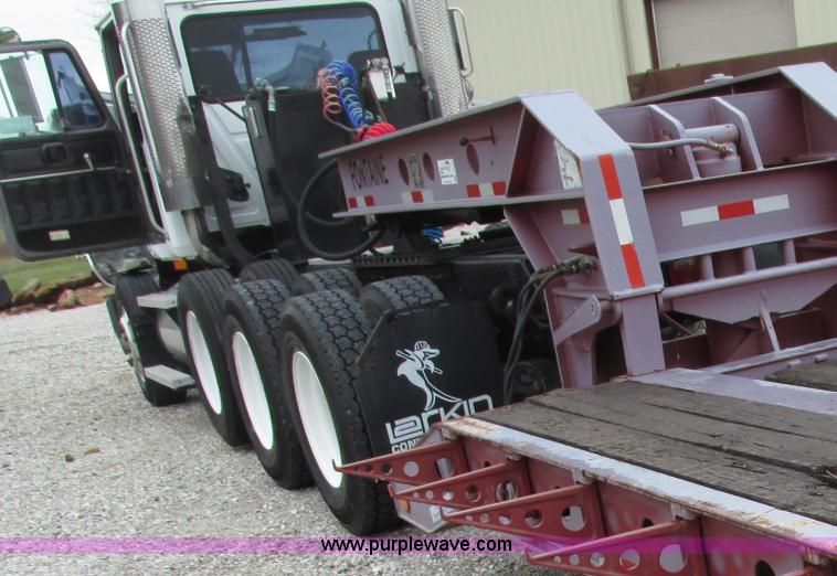 image for item F4780 1996 Mack CH613 triple axle semi truck