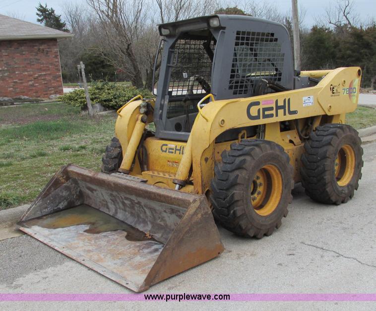 image for item F4781 2003 Gehl SL7800 skid steer