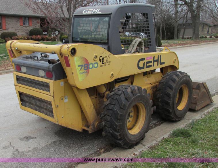 image for item F4781 2003 Gehl SL7800 skid steer