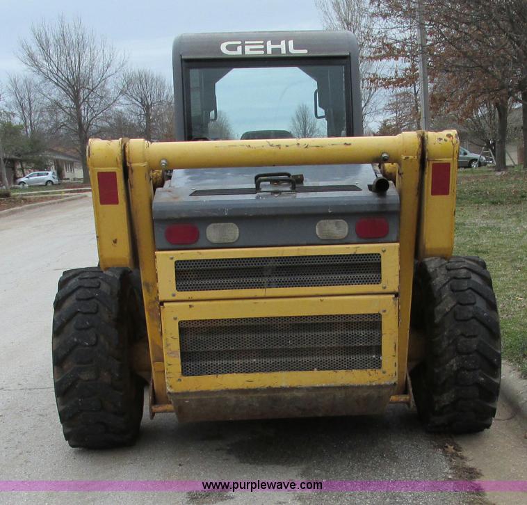 image for item F4781 2003 Gehl SL7800 skid steer