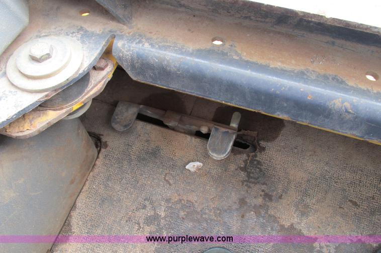 image for item F4781 2003 Gehl SL7800 skid steer