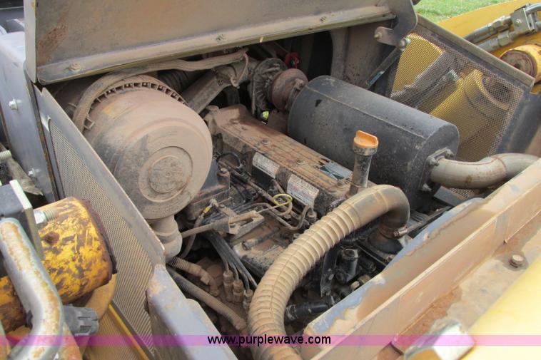 image for item F4781 2003 Gehl SL7800 skid steer