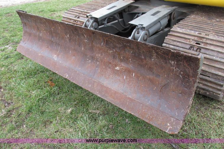 image for item F4782 2002 Komatsu PC100-6 excavator