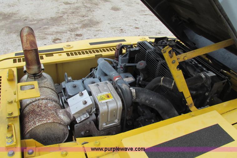 image for item F4782 2002 Komatsu PC100-6 excavator