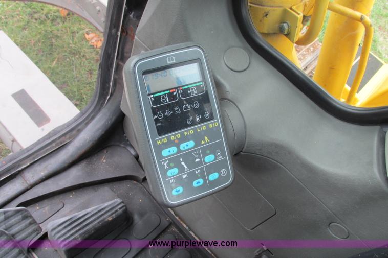 image for item F4782 2002 Komatsu PC100-6 excavator