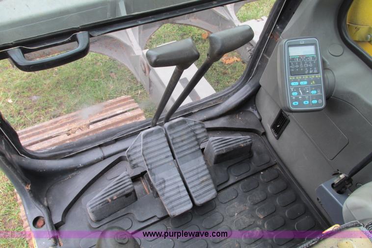 image for item F4782 2002 Komatsu PC100-6 excavator