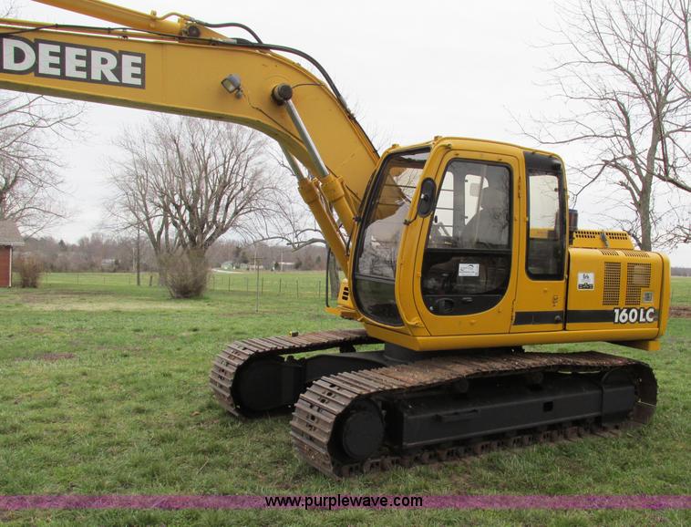 image for item F4785 1999 John Deere 160LC excavator