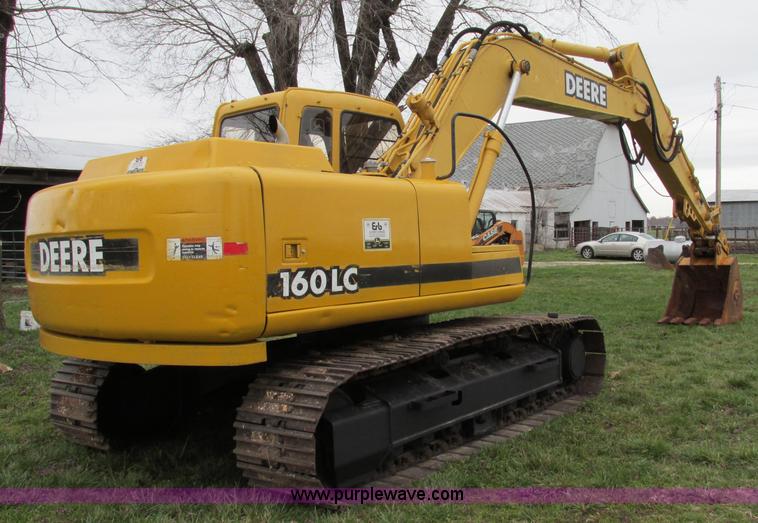 image for item F4785 1999 John Deere 160LC excavator