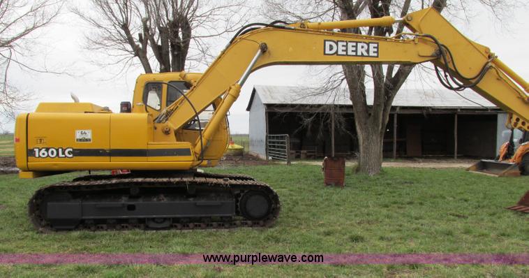 image for item F4785 1999 John Deere 160LC excavator