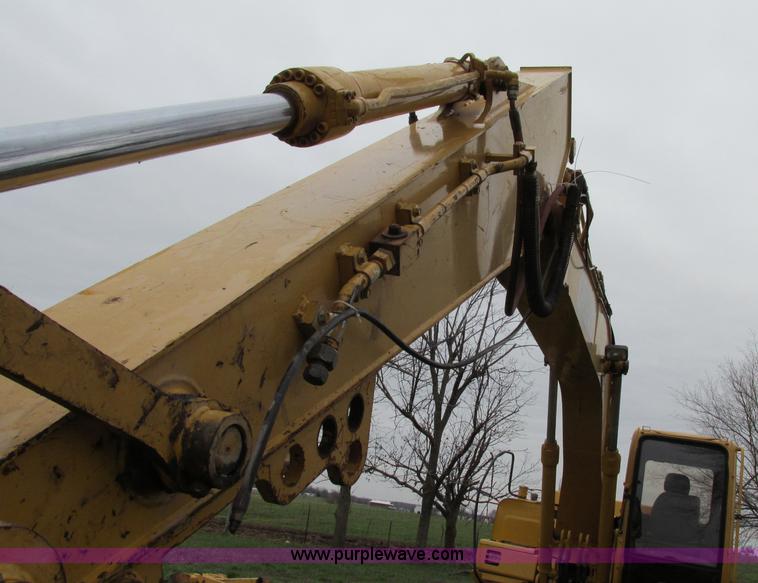 image for item F4785 1999 John Deere 160LC excavator