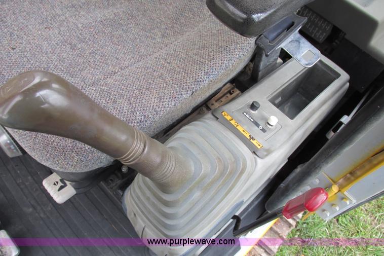 image for item F4785 1999 John Deere 160LC excavator