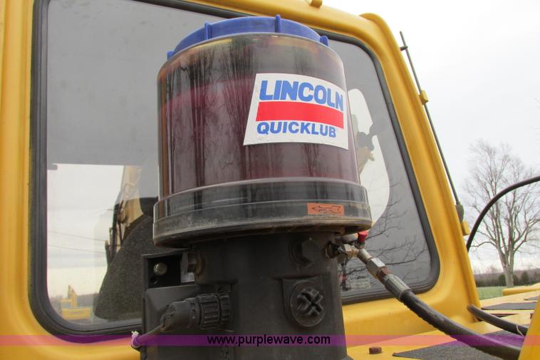 image for item F4785 1999 John Deere 160LC excavator