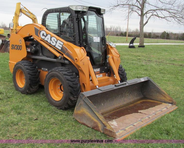 image for item F4787 2011 Case SV300 skid steer