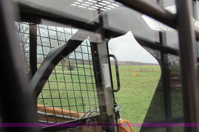 image for item F4787 2011 Case SV300 skid steer