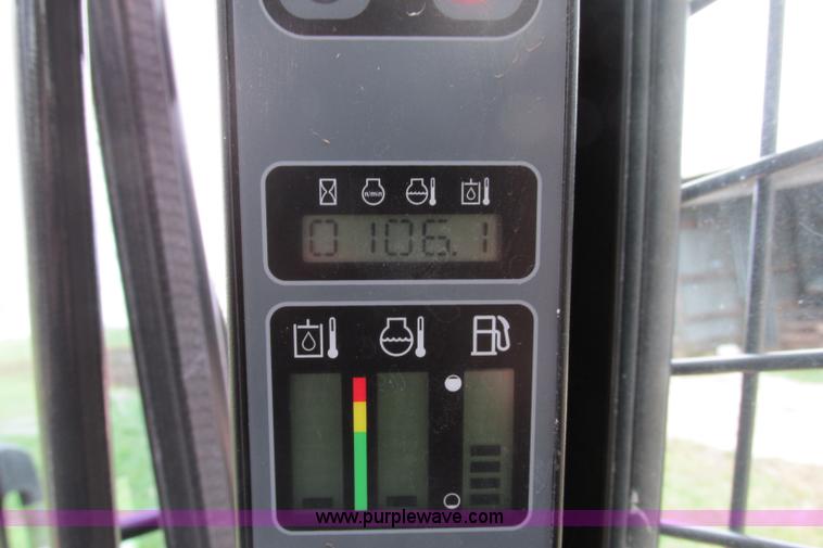 image for item F4787 2011 Case SV300 skid steer