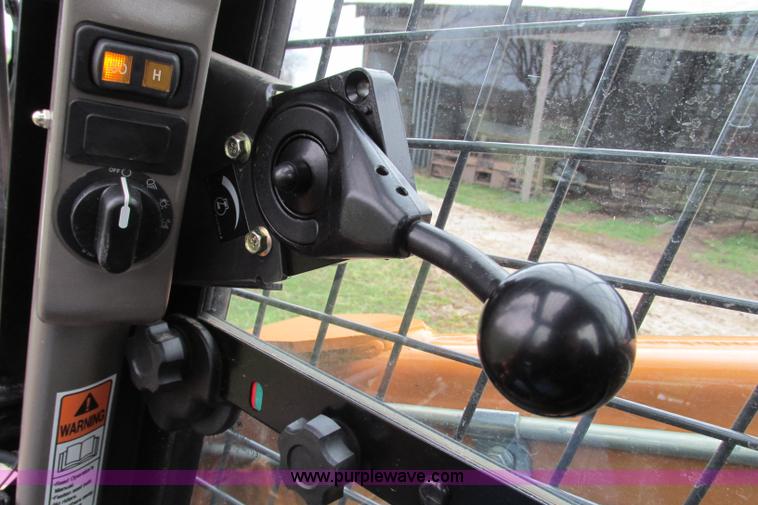 image for item F4787 2011 Case SV300 skid steer