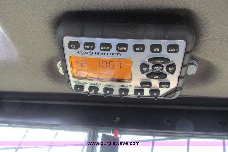 image for item F4787 2011 Case SV300 skid steer