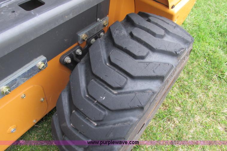 image for item F4787 2011 Case SV300 skid steer