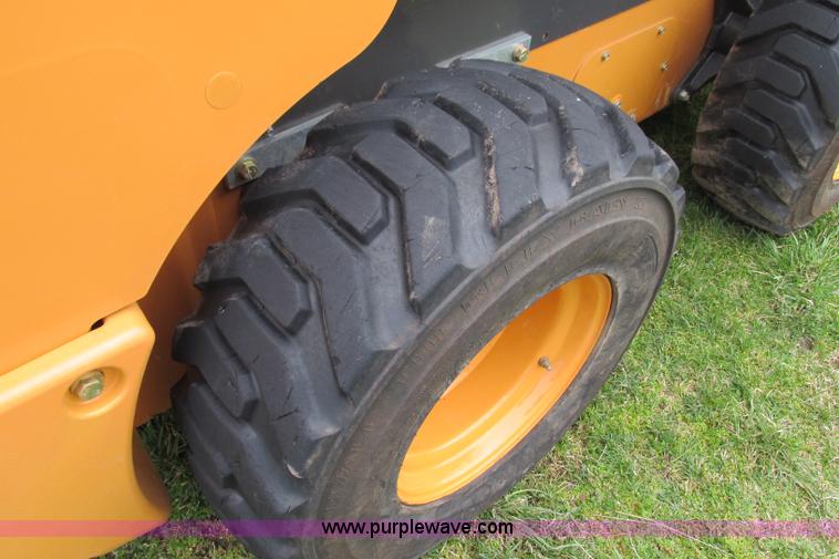 image for item F4787 2011 Case SV300 skid steer