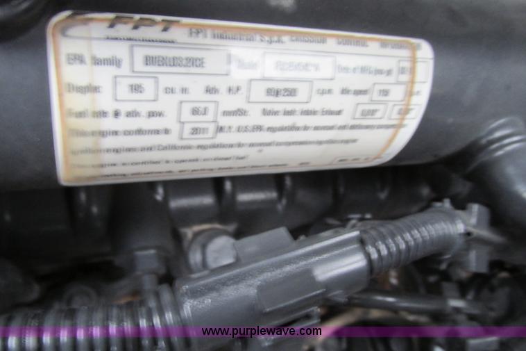 image for item F4787 2011 Case SV300 skid steer